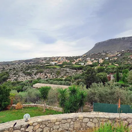 Pateo Ips Plaka * Almyrida (Crete)