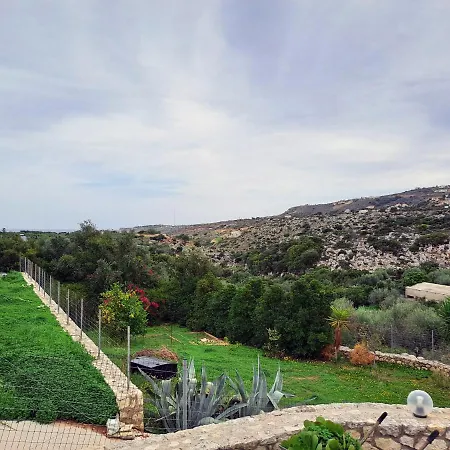 Pateo Ips Plaka Villa