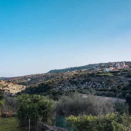 Pateo Ips Plaka Villa