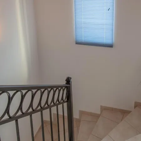 Pateo Ips Plaka Villa *